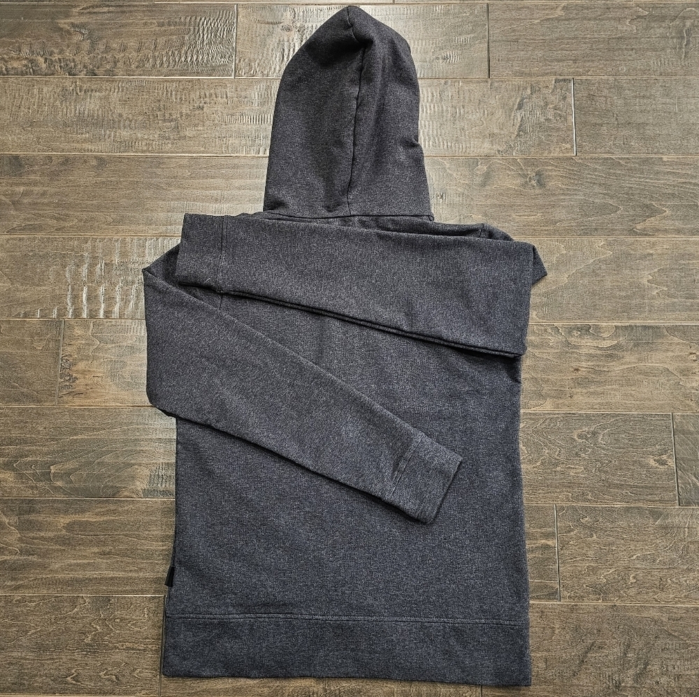 Patagonia Charcoal Full-Zip Hoodie with Orange 'P' Patch - Picture 6 of 7